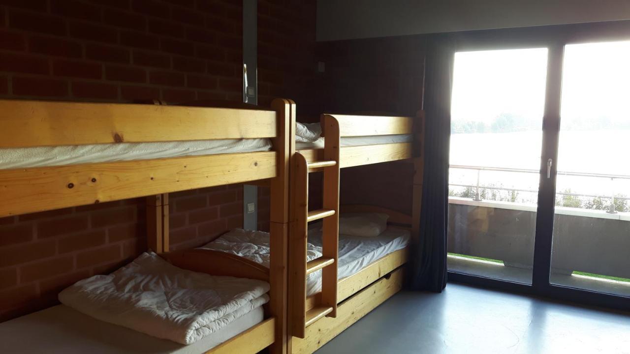Domein Aan De Plas Auberge de jeunesse *